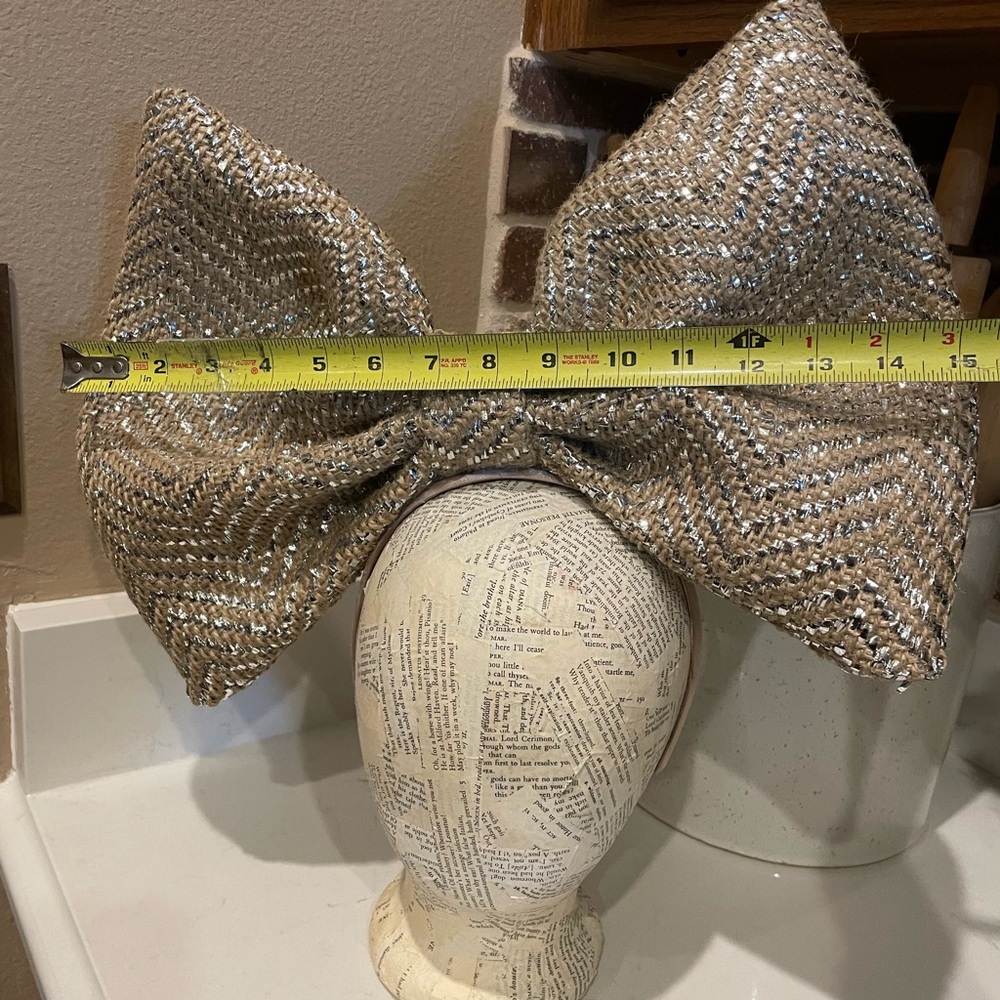 Stylish Tan and Silver Bow Headband - Picture 4 of 5